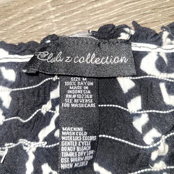 Beach Dress - Picture 3 of 3